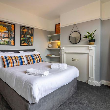 Lovely 4Bdr Home- Off Street Parking Sleeps 7 Nottingham Kültér fotó