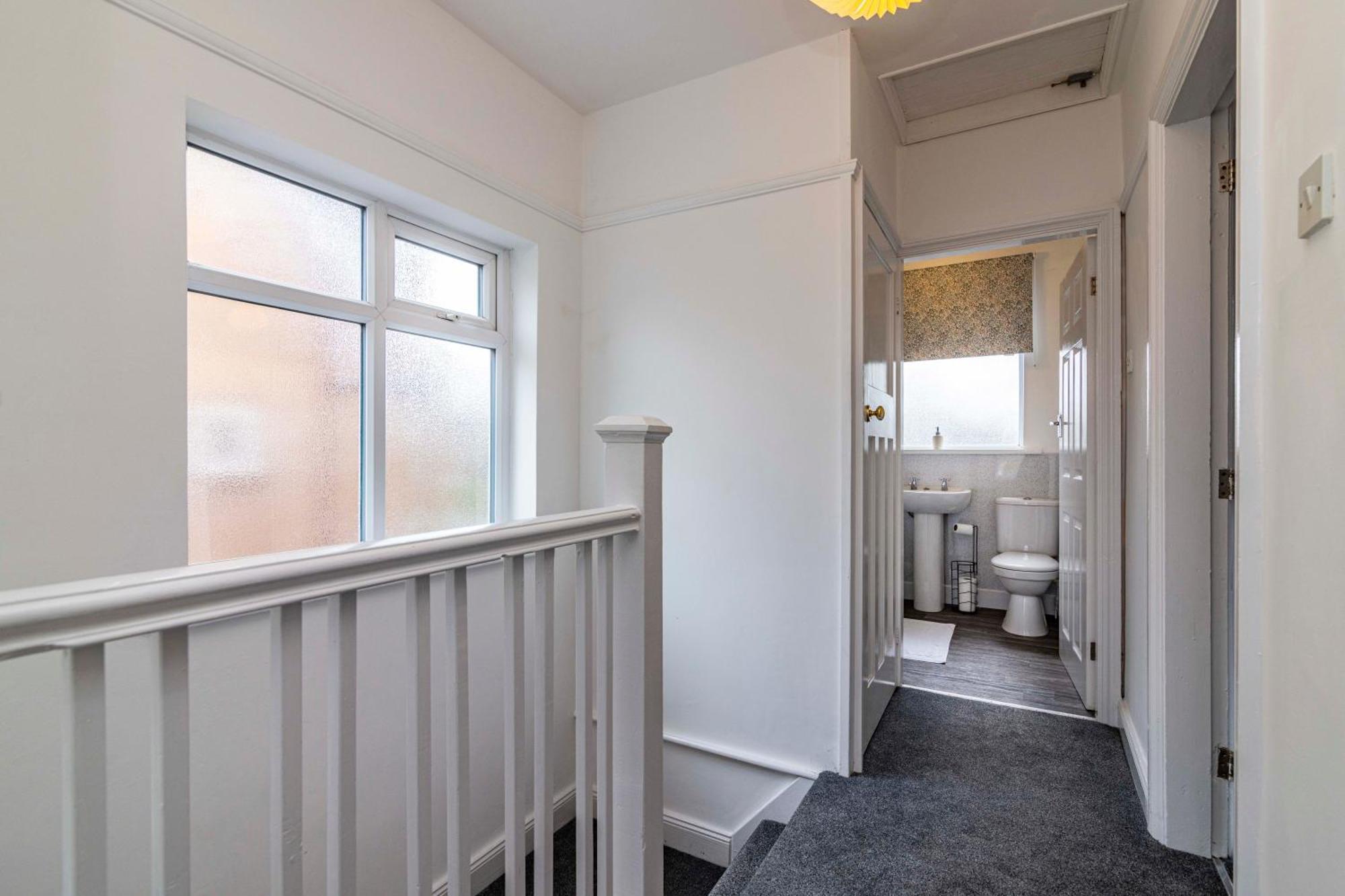 Lovely 4Bdr Home- Off Street Parking Sleeps 7 Nottingham Kültér fotó