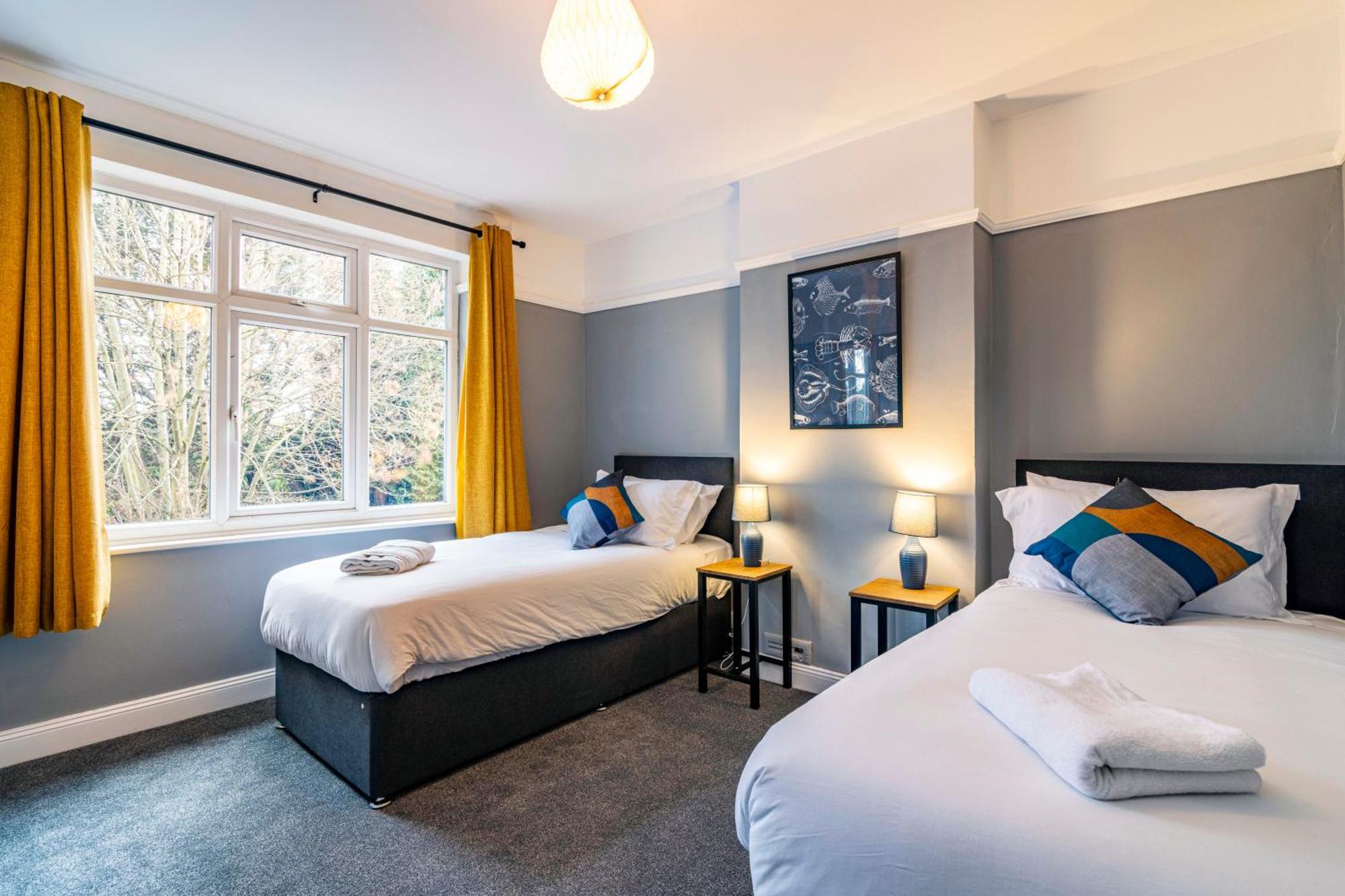 Lovely 4Bdr Home- Off Street Parking Sleeps 7 Nottingham Kültér fotó