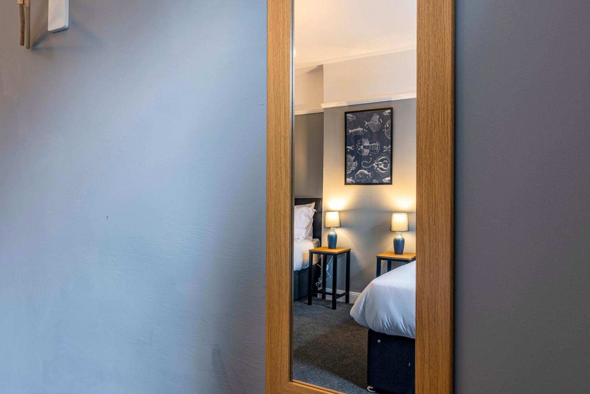 Lovely 4Bdr Home- Off Street Parking Sleeps 7 Nottingham Kültér fotó