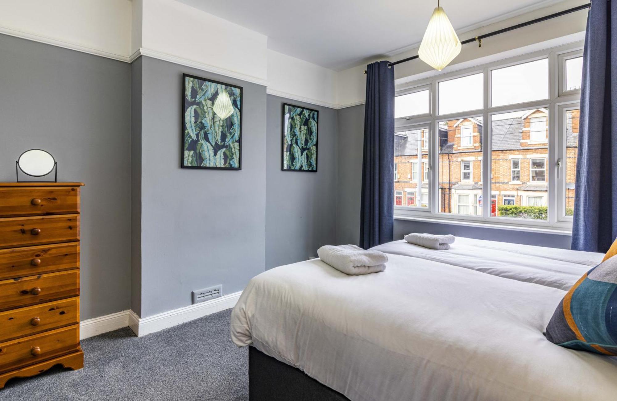 Lovely 4Bdr Home- Off Street Parking Sleeps 7 Nottingham Kültér fotó